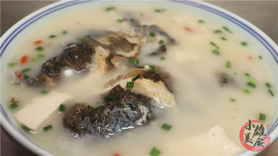 鱼头豆腐汤怎样烧才浓白无腥味？原来是有方法的，只需记住这5点