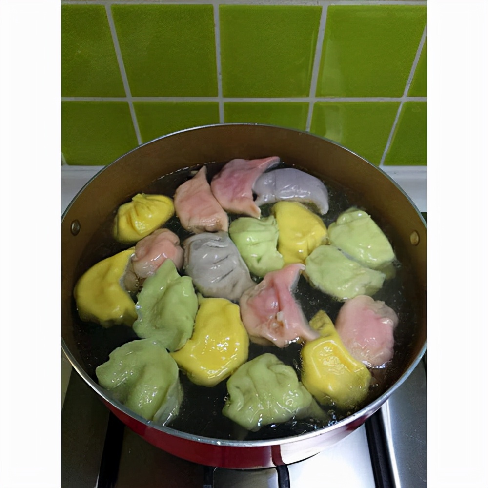 好吃又营养的彩色饺子的做法
